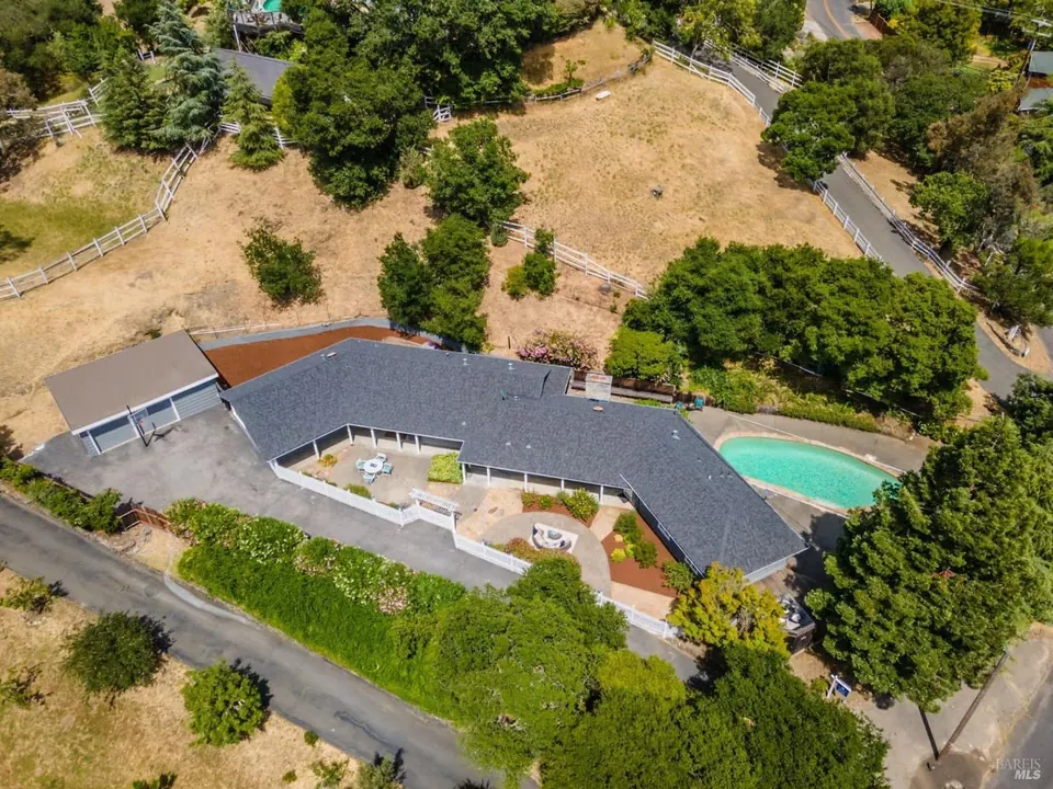 151 Deer Hollow Rd, San Anselmo