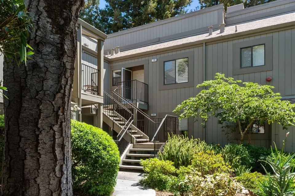 130 Oriole Cir, Novato