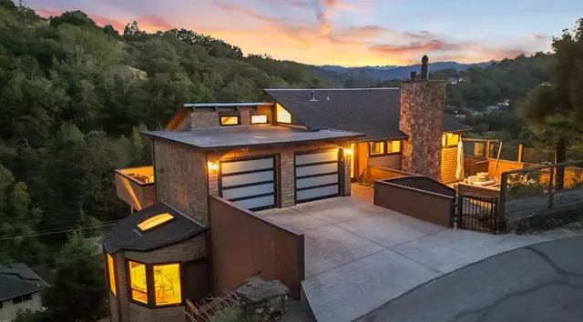 103 Holstein Rd, San Anselmo