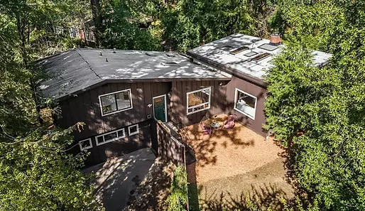 21 Lagunitas Rd, Lagunitas